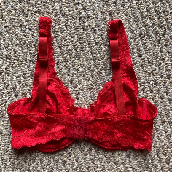 NWOT Red Lace Bra - Picture 3 of 4
